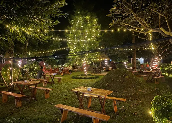 Hotel Tharu Garden And Beer Bar